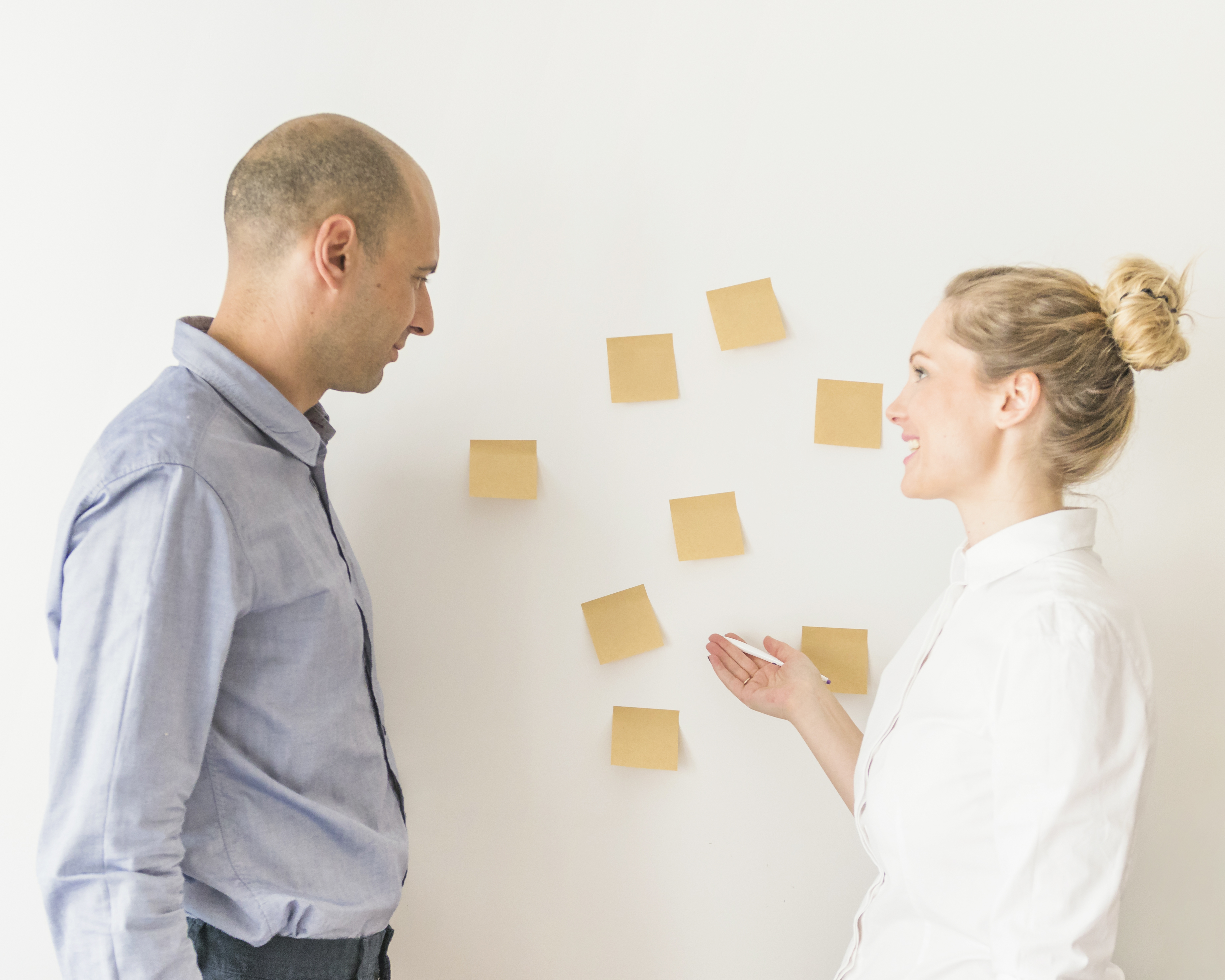 Conferencia sobre habilidades comunicativas y gestión de conflictos