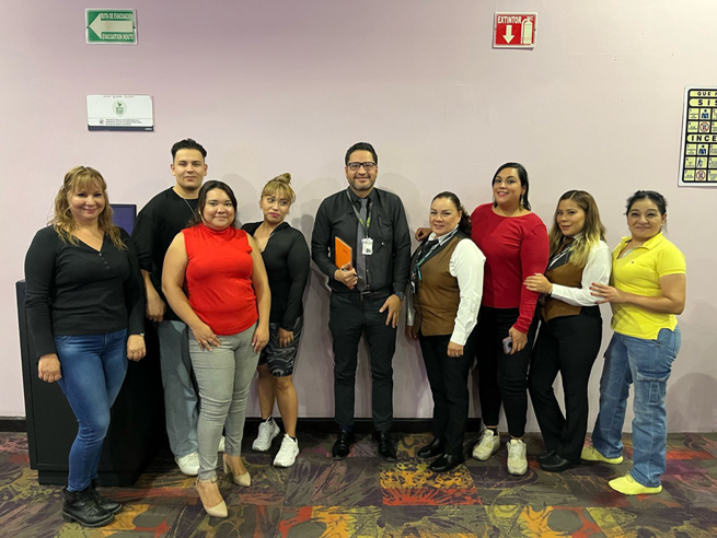 Imagen de Más cerca, más comprometidos